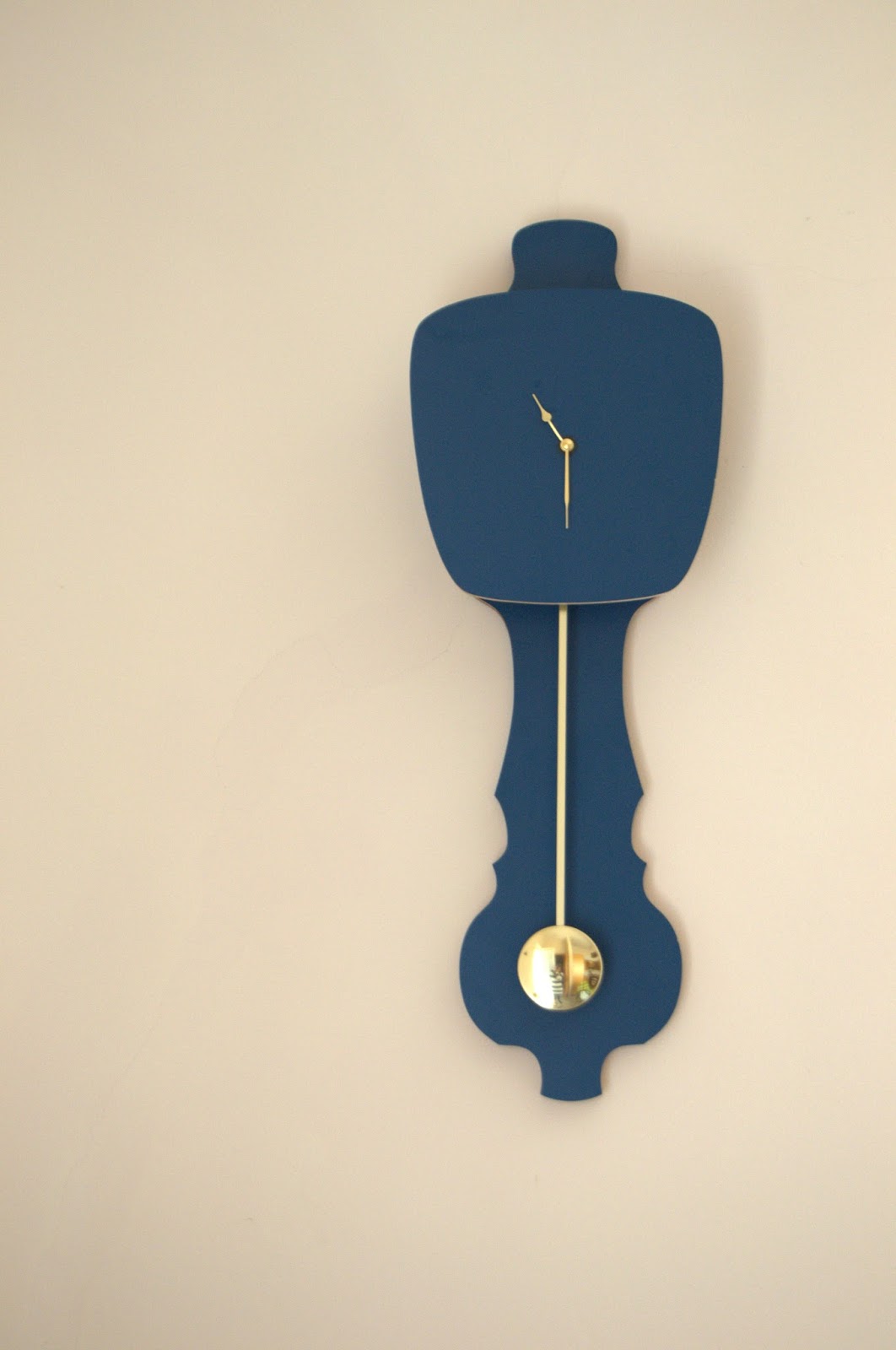 Horloge pendule bleue pétrole * Kloq