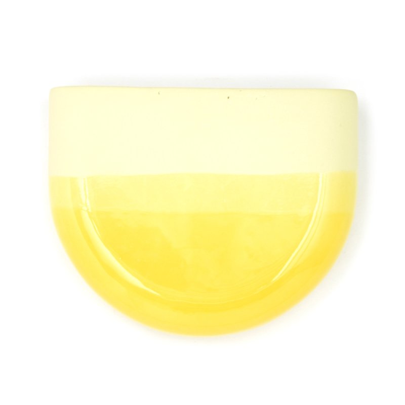 Vase mural  semi-circulaire jaune dégradé jaune* Studio Harm en Elke