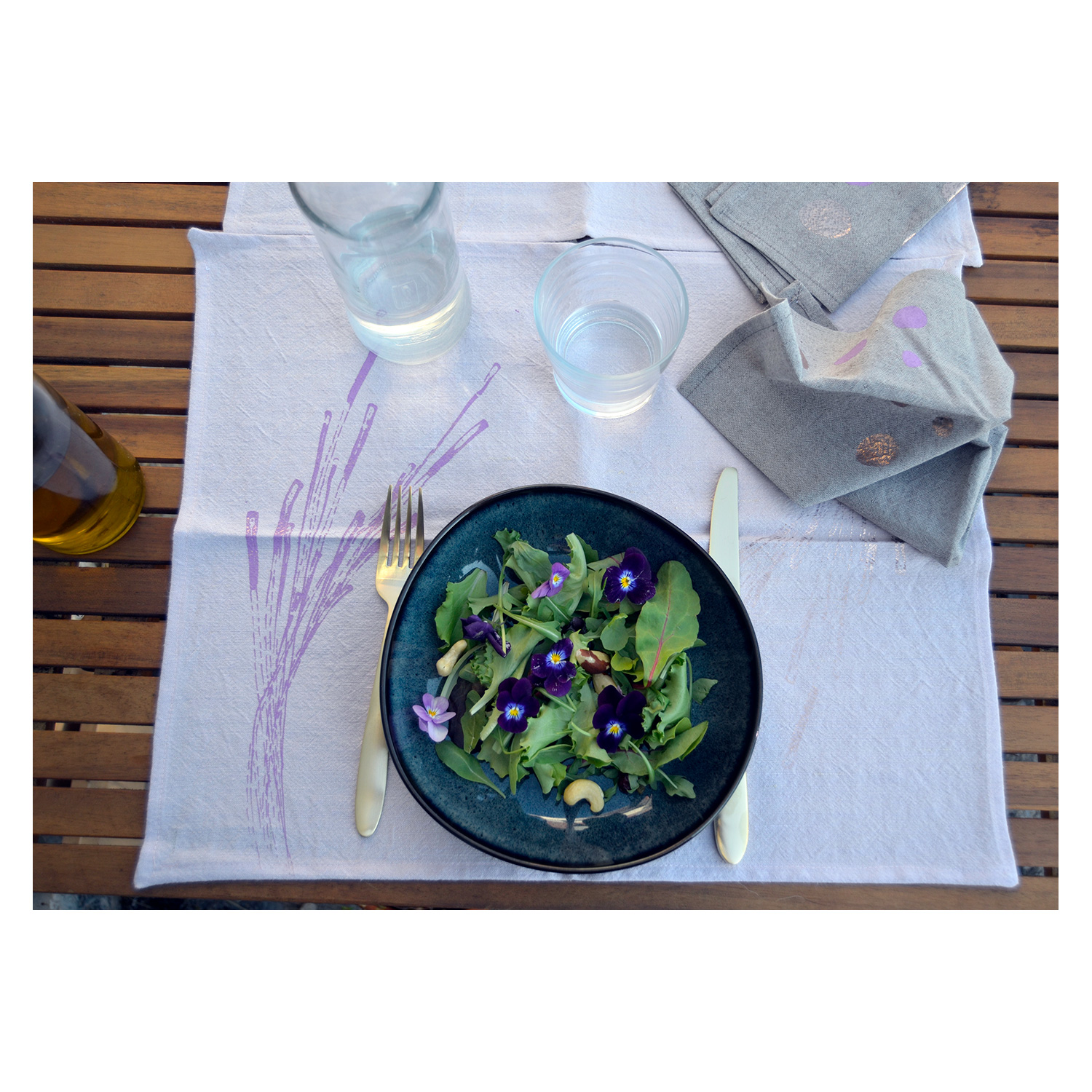 Set de table et serviettes (1 personne) en lin belge - teinte violette / Usures#03 * Tamara Louis Sérigraphie
