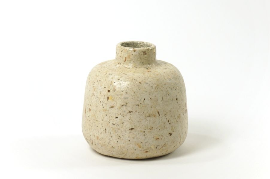 Vase beige M en plastique recyclé et copeaux de bois * Kinta