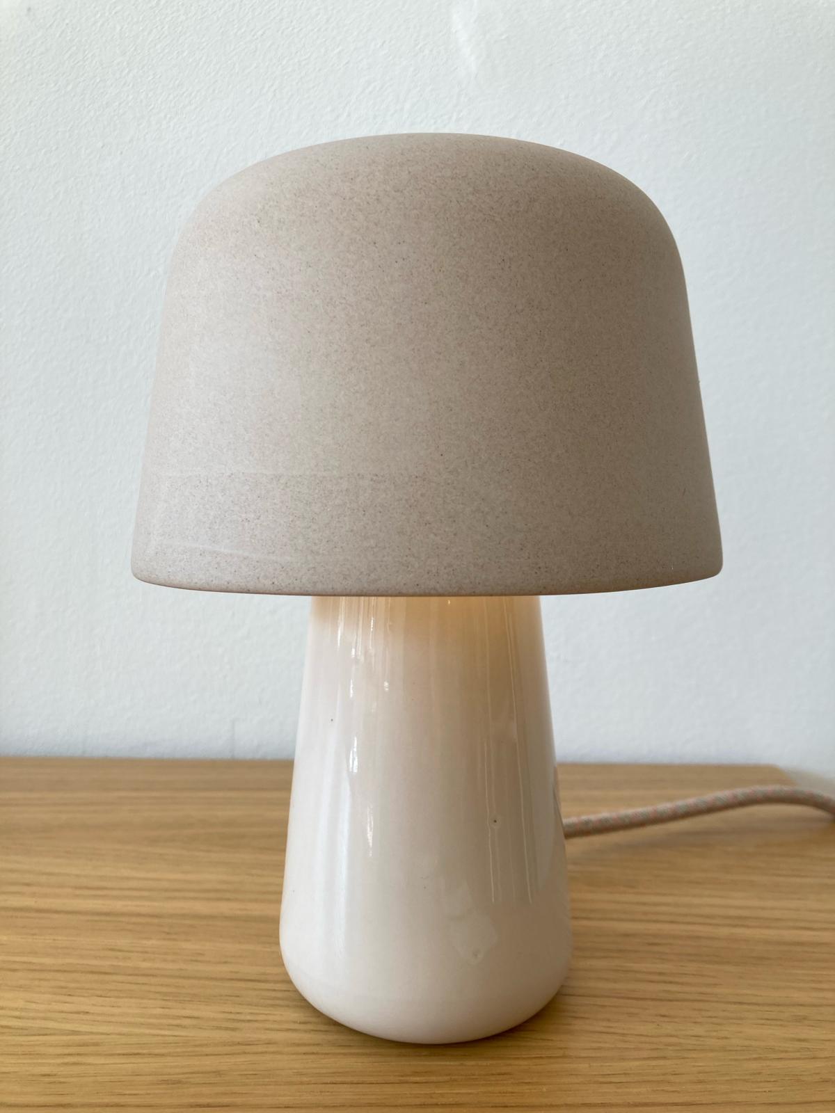 Lampe en porcelaine beige * Studio Harm en Elke